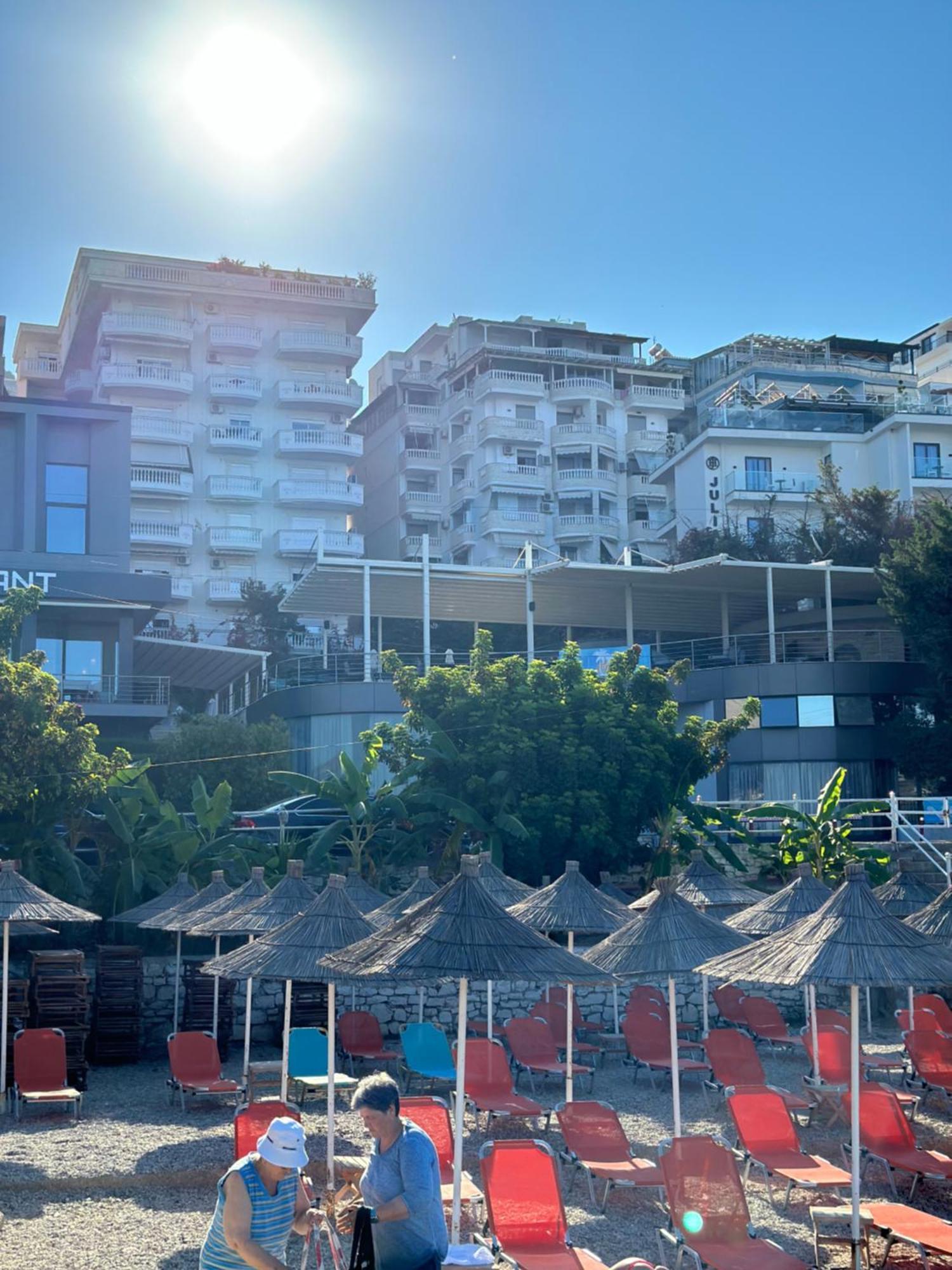 Taurasi Red Saranda Apartman Kültér fotó